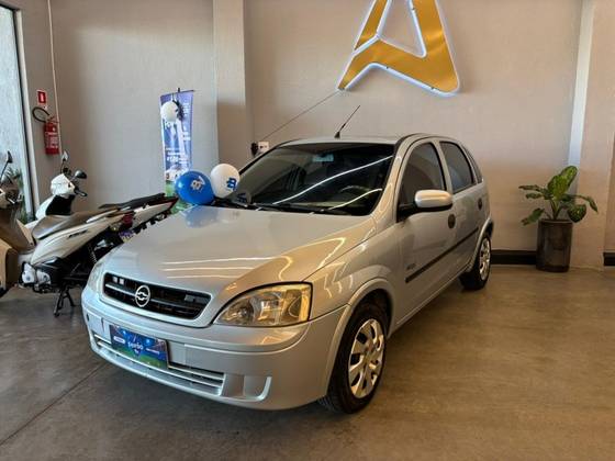 CHEVROLET CORSA 1.8 MPFI MAXX 8V FLEX 4P MANUAL CHEVROLET CORSA 1.8 MPFI MAXX 8V FLEX 4P MANUAL